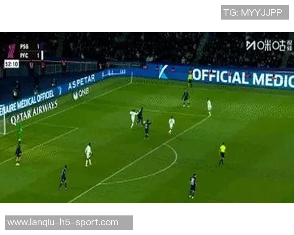 恩里克盛赞登贝莱进球如同电子游戏中的奇迹画面 恩里克盛赞登贝莱进球如同电子游戏中的奇迹画面