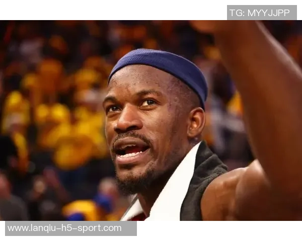 科尔谈季前赛失误问题期待巴特勒回归后球队表现提升 科尔谈季前赛失误问题期待巴特勒回归后球队表现提升