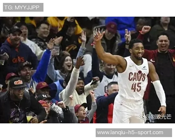 底蕴深厚绿军三分火力全开本季场均16记三分领跑联盟进攻效率高居第二 底蕴深厚绿军三分火力全开本季场均16记三分领跑联盟进攻效率高居第二