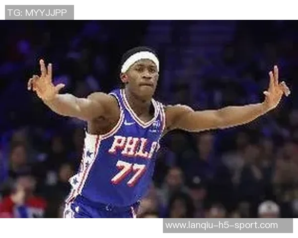 菜鸟球员埃奇库姆表现出色贡献26分状元秀状态低迷仅得2分小杨8分钟未能得分